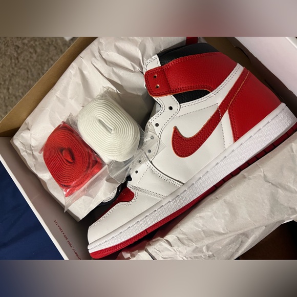 Men’s Jordan 1 - Picture 3 of 4